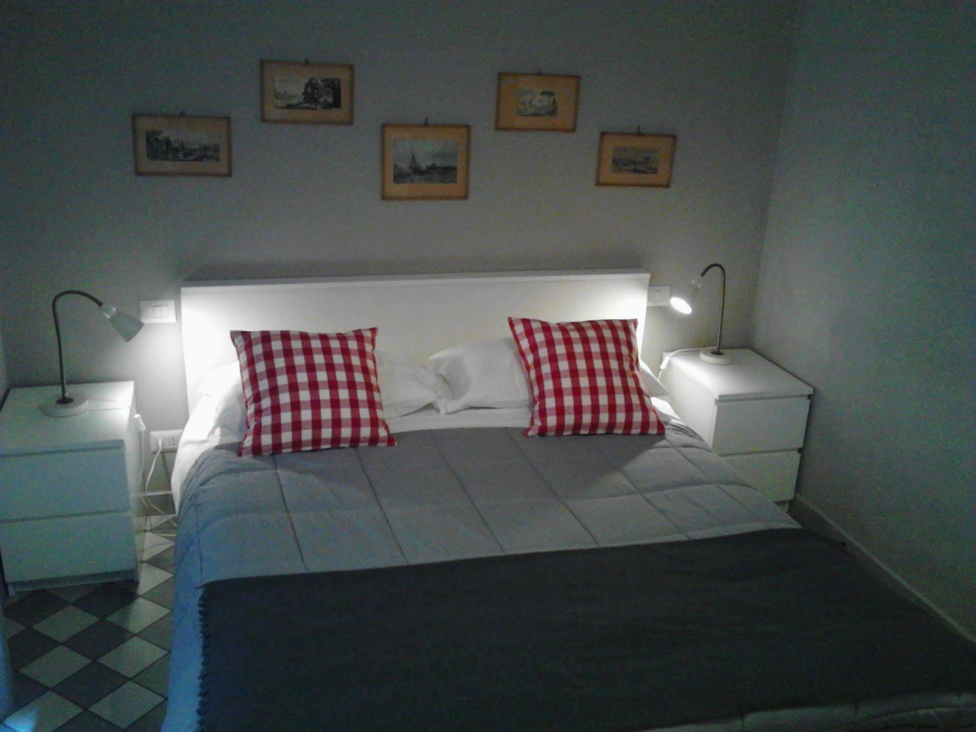 Bed and Breakfast Le Stanze Di Pietro Рим Экстерьер фото